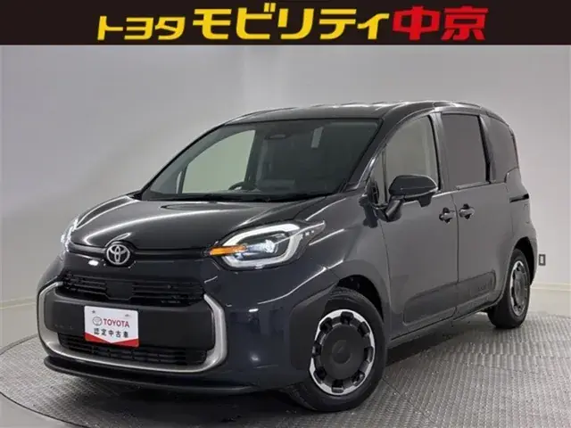 Toyota Camry Hybrid 2024 photo 2