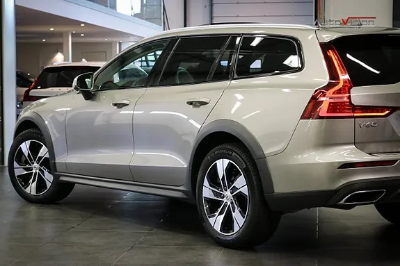 Volvo V60 2022 photo 5