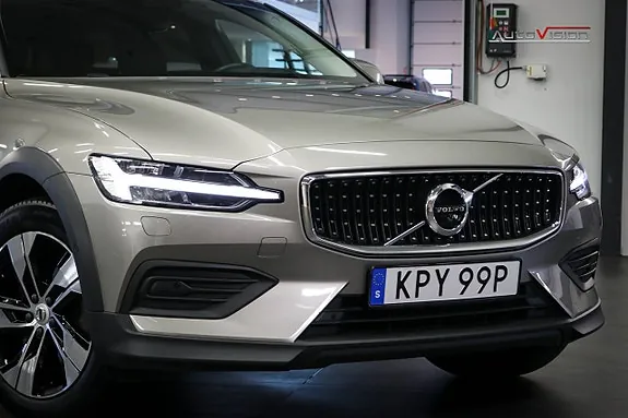 Volvo V60 2022 photo 4