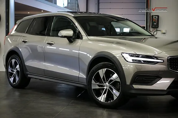 Volvo V60 2022 photo 3