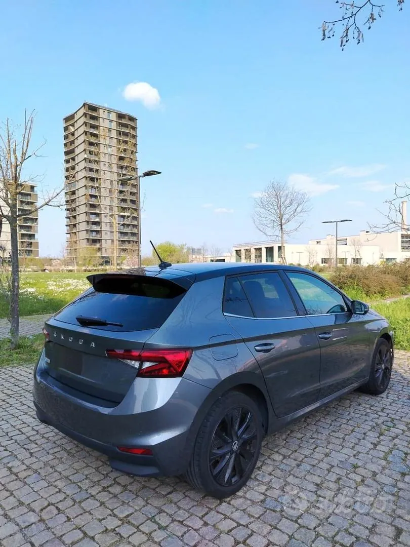 Skoda Fabia 2022 photo 3