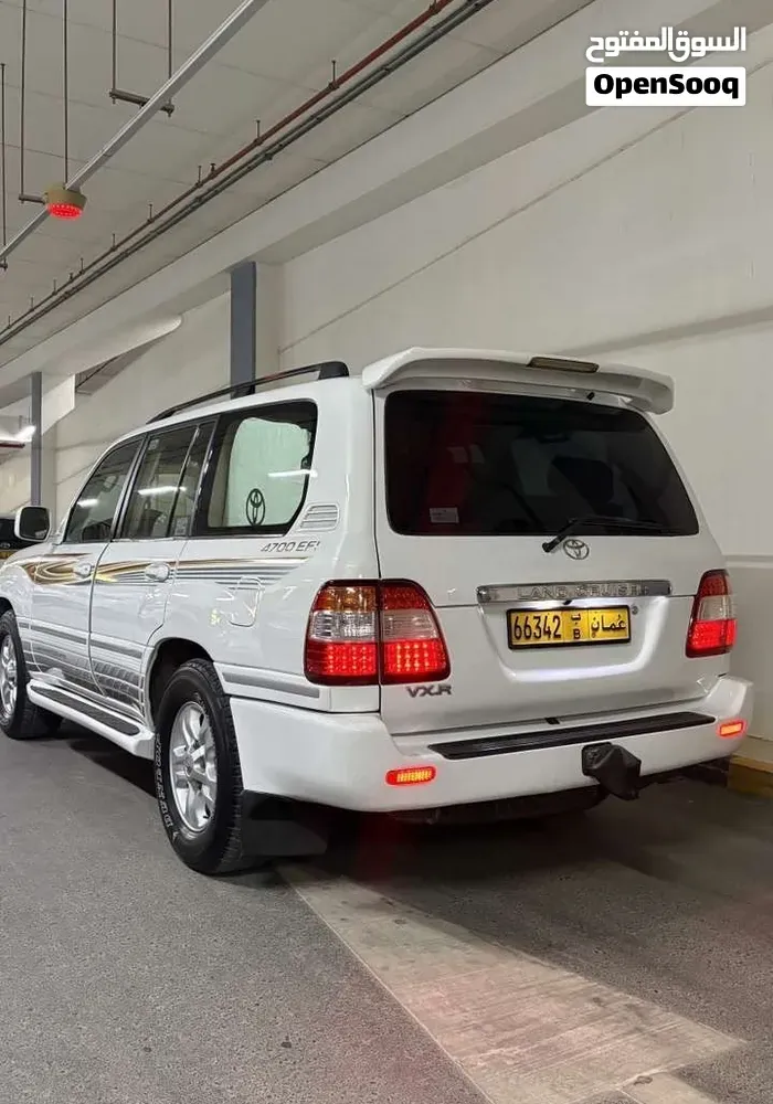 Toyota Land Cruiser 2004 photo 2