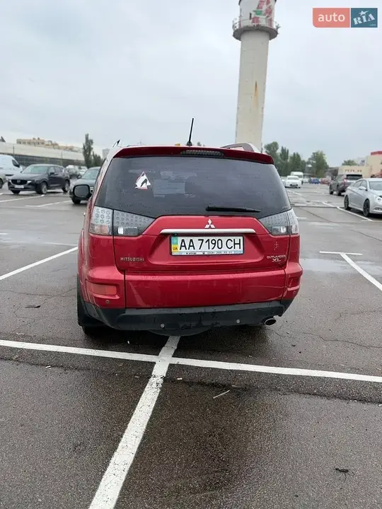 Mitsubishi Outlander Xl 2010 photo 3