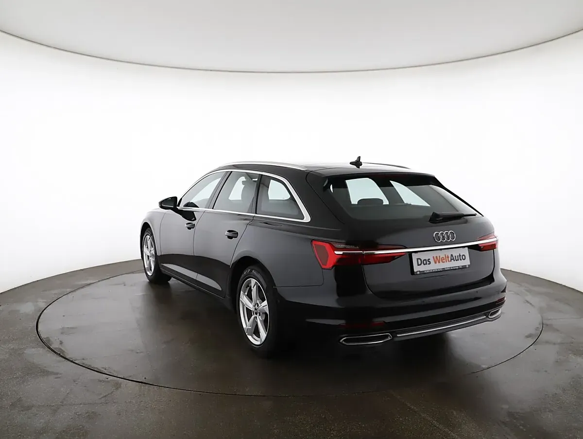 Audi A6 2022 photo 2