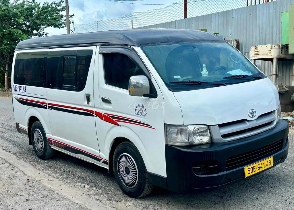 Toyota Hiace 2006 photo 4