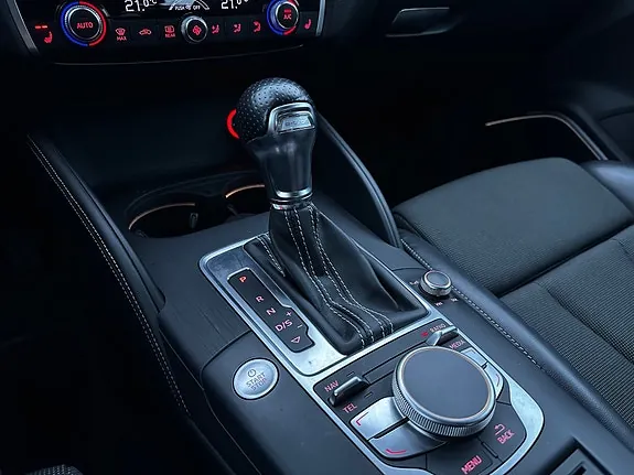 Audi A3 2016 photo 3