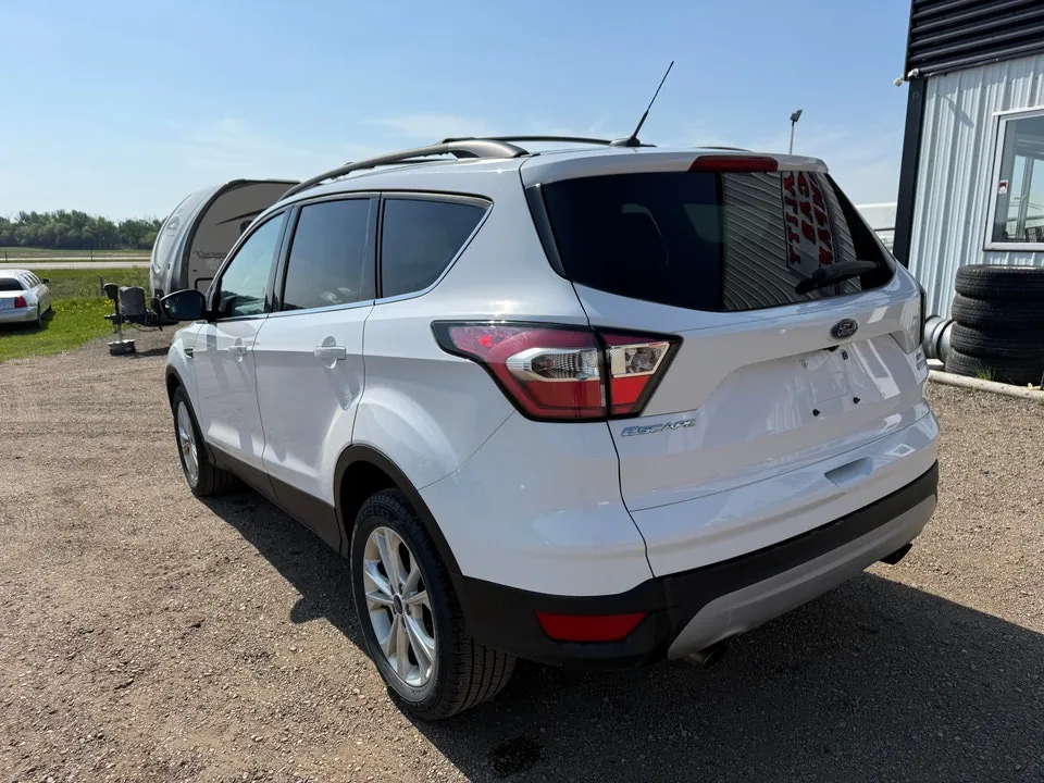 Ford Escape 2017 photo 3