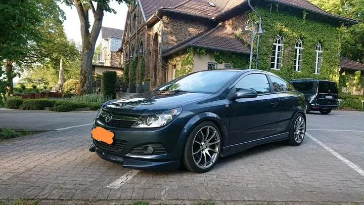 Opel Astra H Gtc