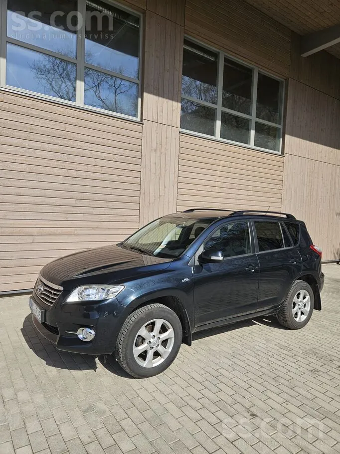 Toyota Rav4 2010 photo 4