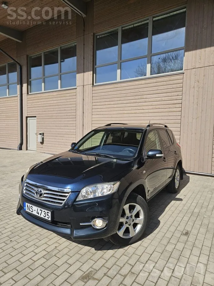 Toyota Rav4 2010 photo 2