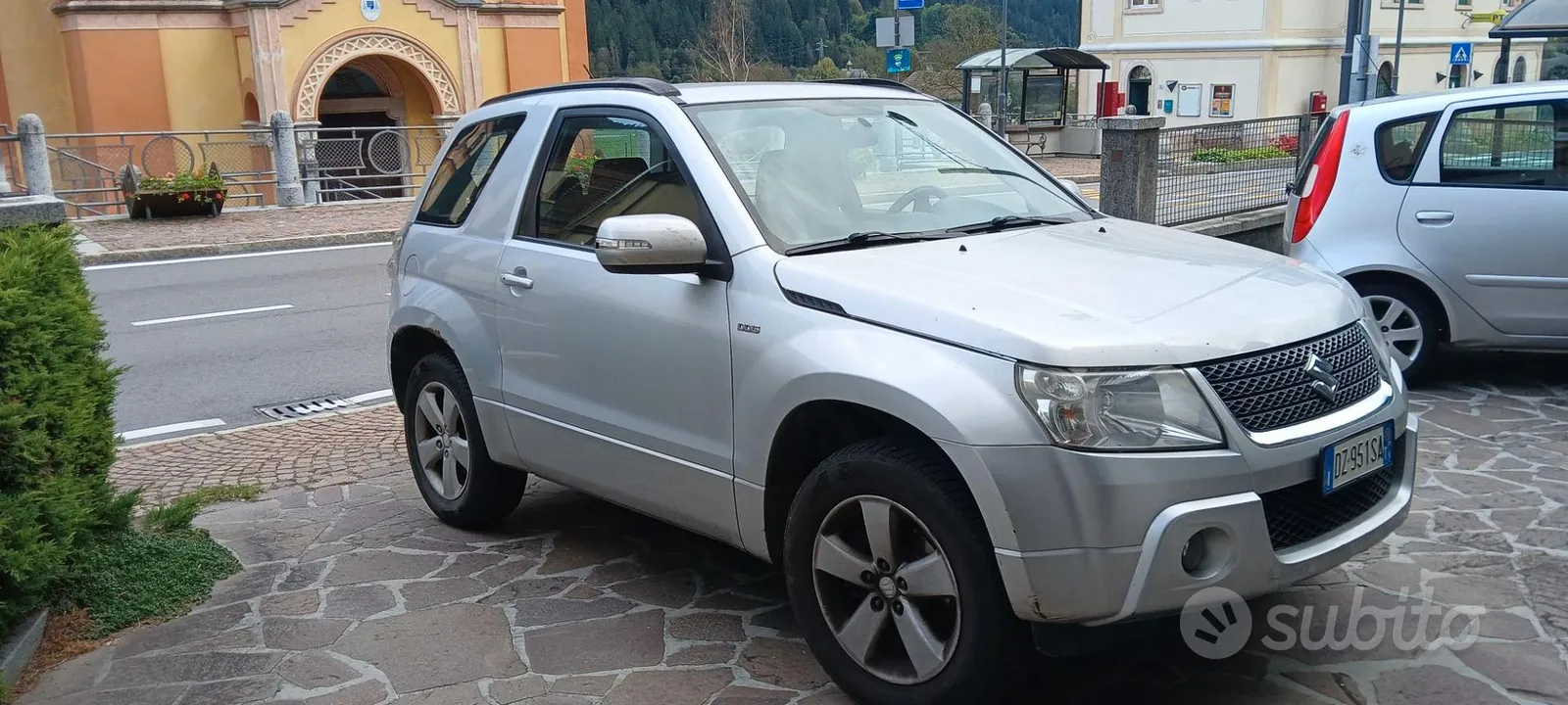 Suzuki Grand Vitara 2010 photo 2