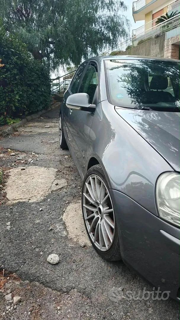 Volkswagen Golf 2005 photo 2