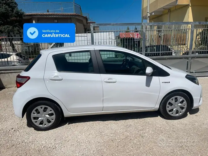 Toyota Yaris 2018 photo 5
