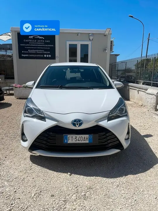 Toyota Yaris 2018 photo 2