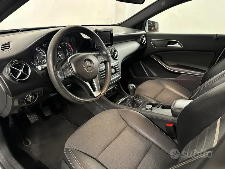 Mercedes-Benz A 180 2012 photo 3