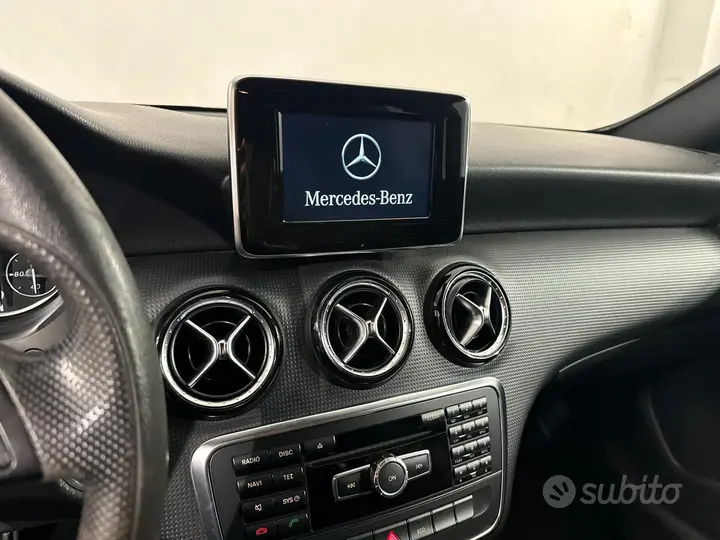 Mercedes-Benz A 180 2012 photo 5