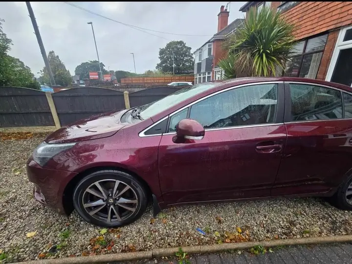 Toyota Avensis 2014 photo 3