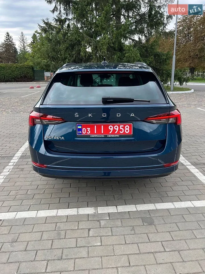 Skoda Octavia 2023 photo 4