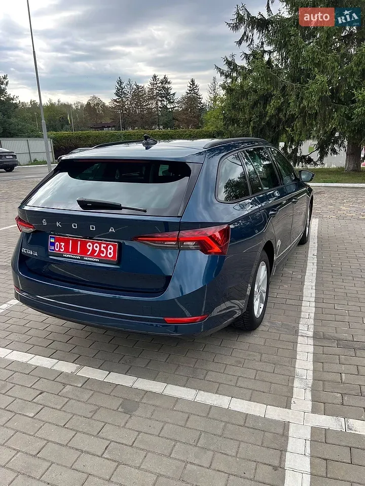 Skoda Octavia 2023 photo 3