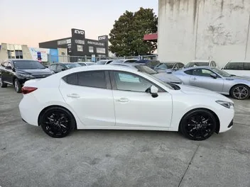 Mazda Axela 2016 photo 3