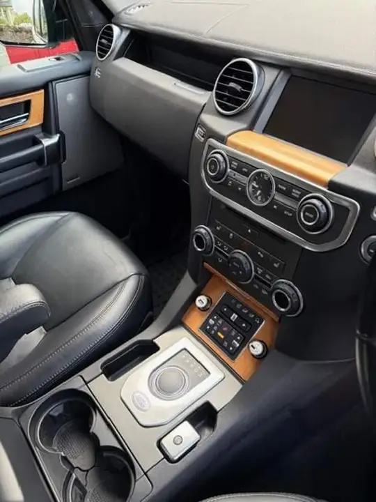 Land Rover Discovery 4 2013 photo 5