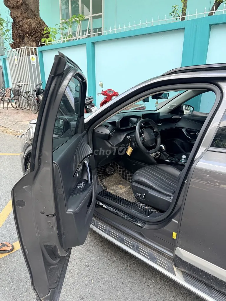 Peugeot 2008 2022 photo 5