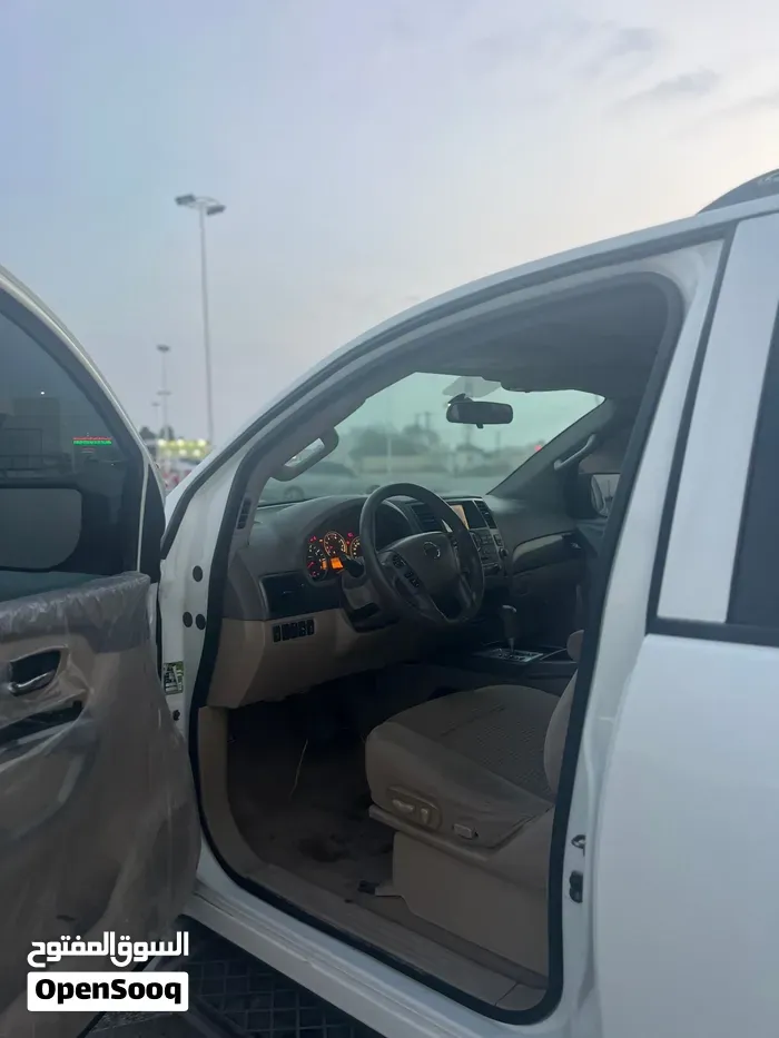 Nissan Armada 2015 photo 2