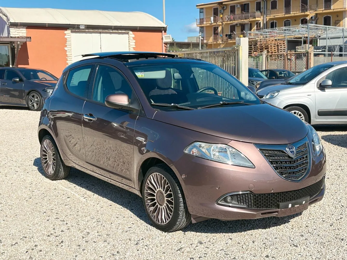 Lancia Ypsilon 2015 photo 4