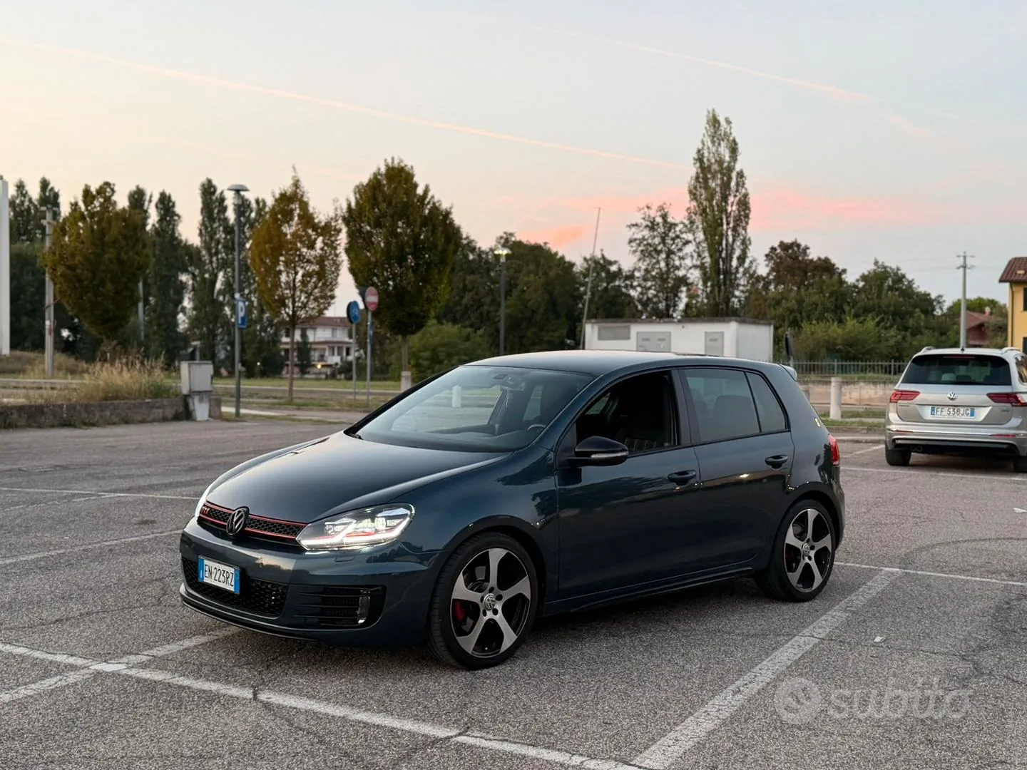 Volkswagen Golf 2012 photo 4