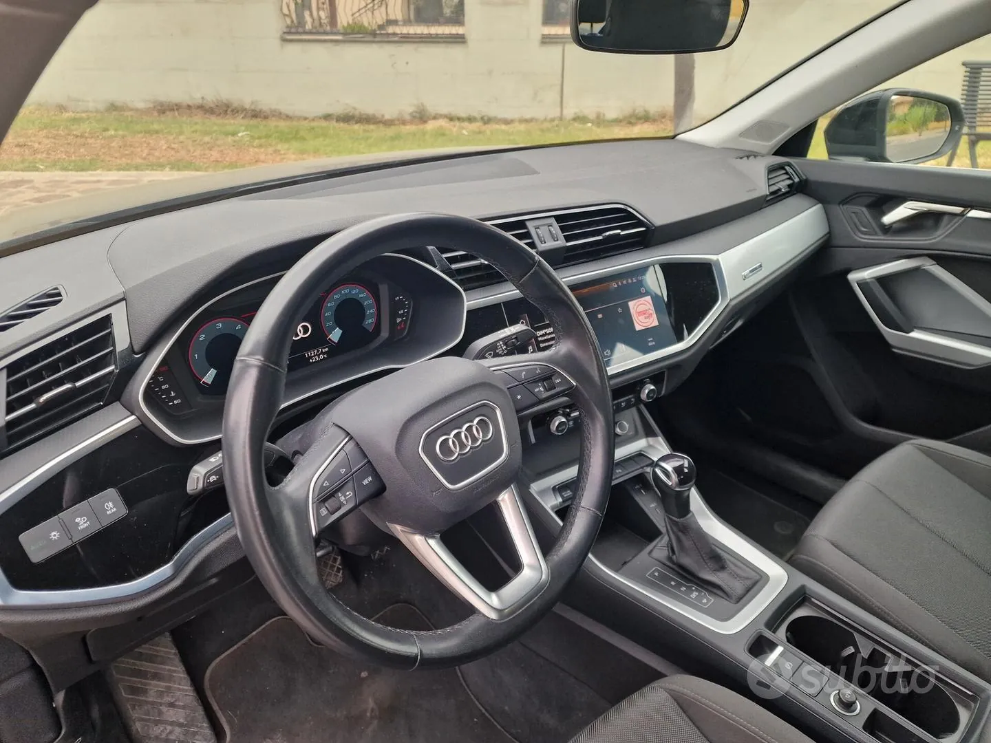 Audi Q3 2022 photo 4
