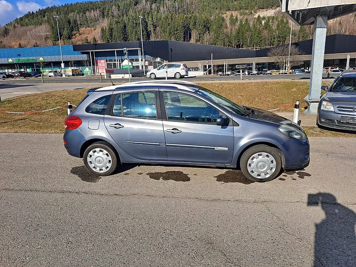 Renault Clio 2011 photo 2