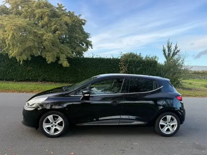 Renault Clio 2016 photo 2