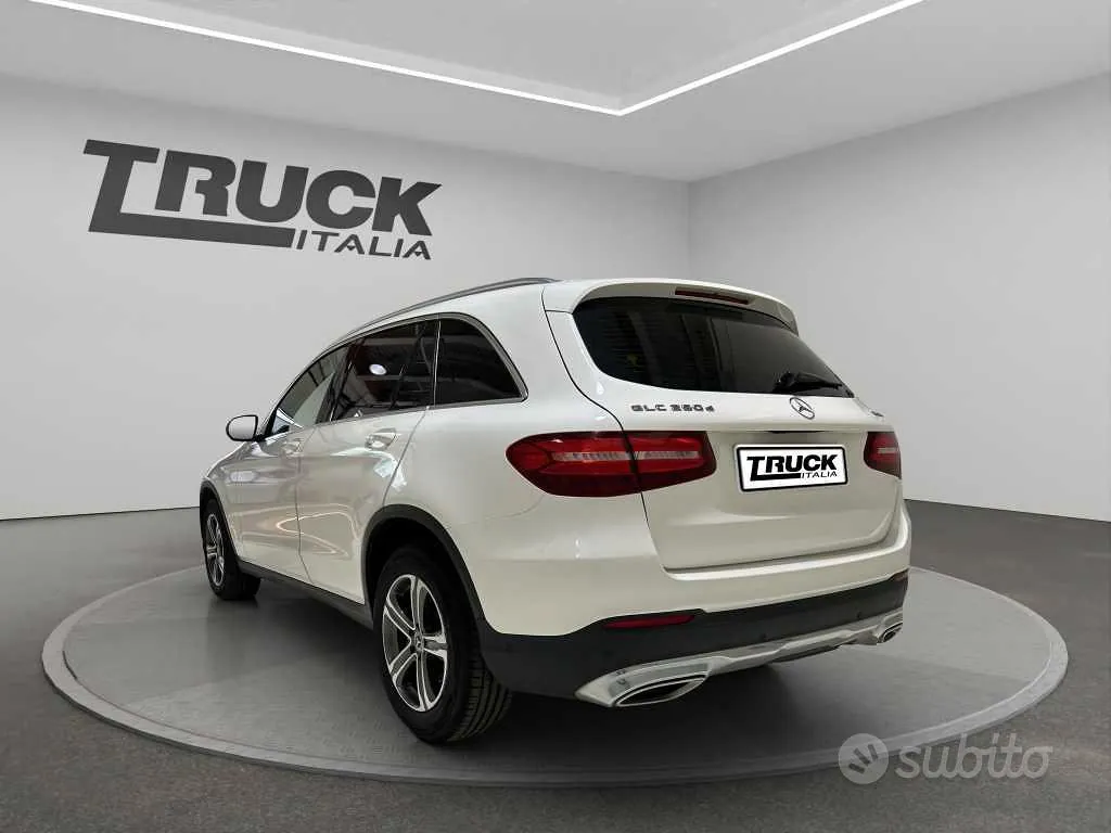 Mercedes-Benz Glc 2018 photo 4