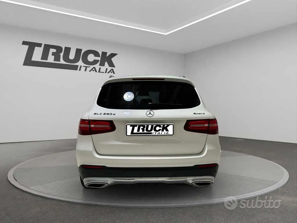 Mercedes-Benz Glc 2018 photo 5