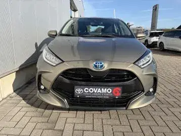 Toyota Yaris 2023 photo 2