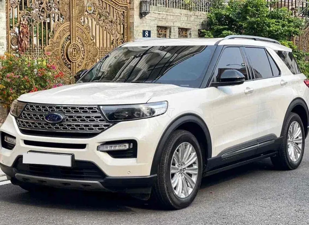 Ford Explorer 2022 photo 3
