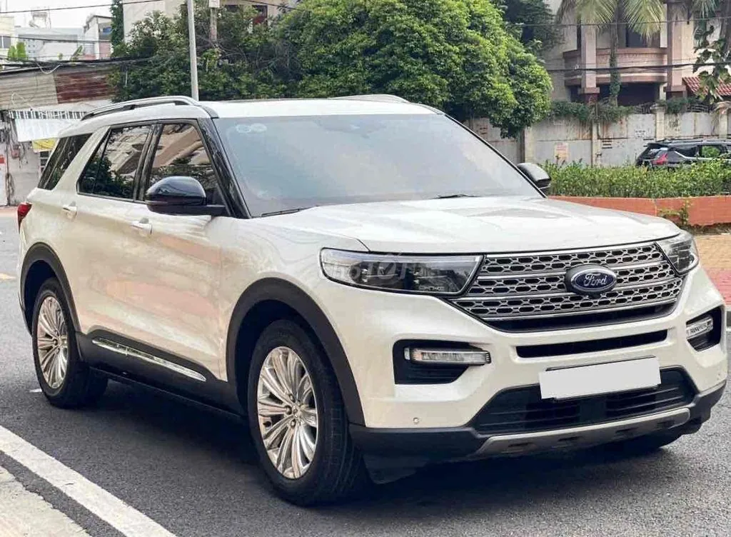 Ford Explorer 2022 photo 2