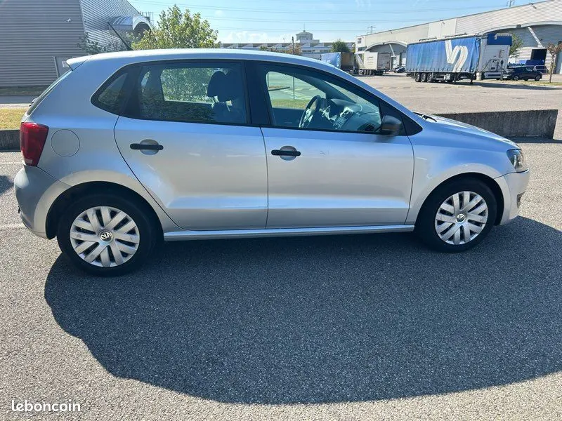 Volkswagen Polo 2009 photo 4