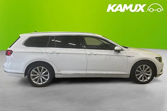 Volkswagen Passat 2016 photo 2