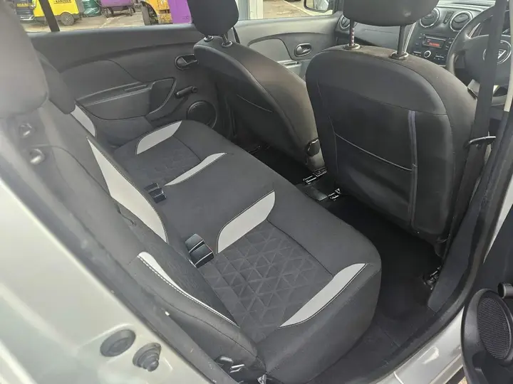 Dacia Sandero 2015 photo 5