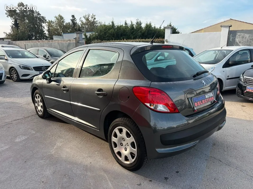 Peugeot 207 2013 photo 5