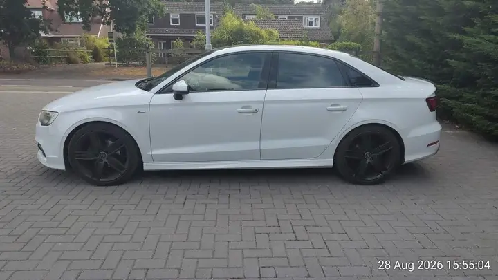 Audi A3 2015 photo 3