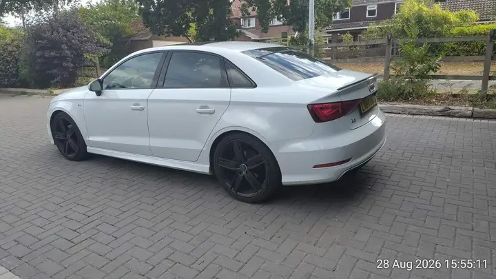 Audi A3 2015 photo 4