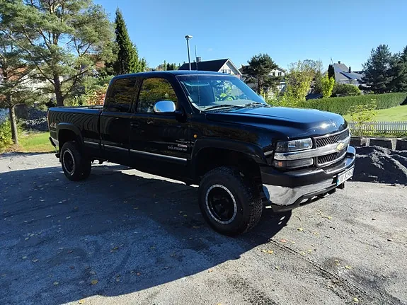 Chevrolet Silverado 2500 2002 photo 2