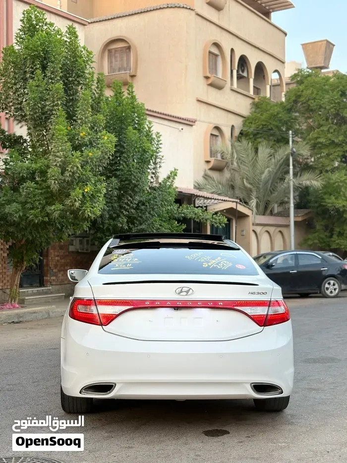 Hyundai Azera 2012 photo 2