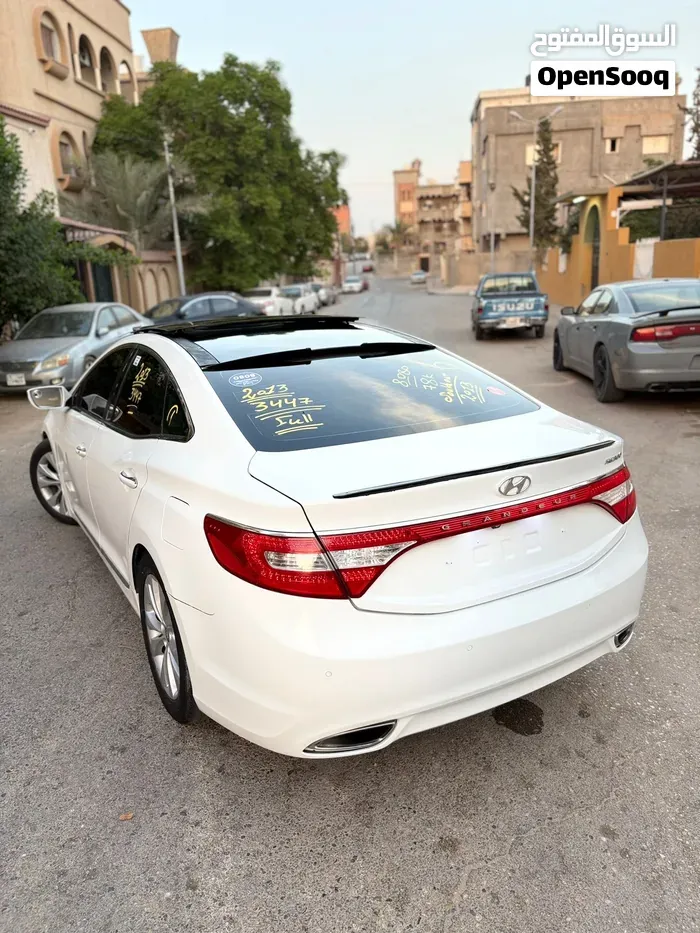 Hyundai Azera 2012 photo 4