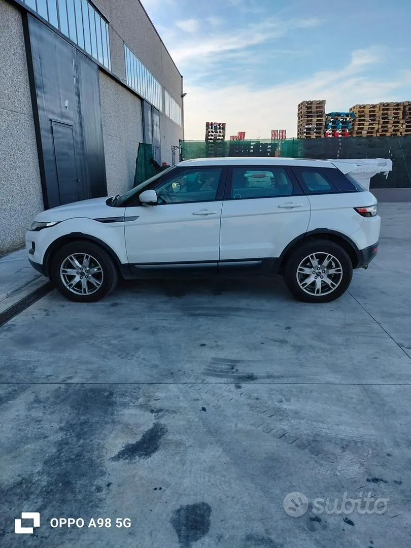Land Rover Range Rover Evoque 2017 photo 2