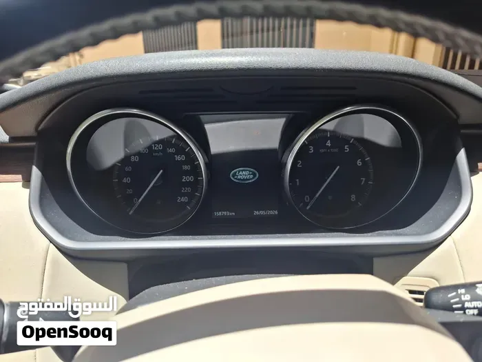Land Rover Discovery 2018 photo 2