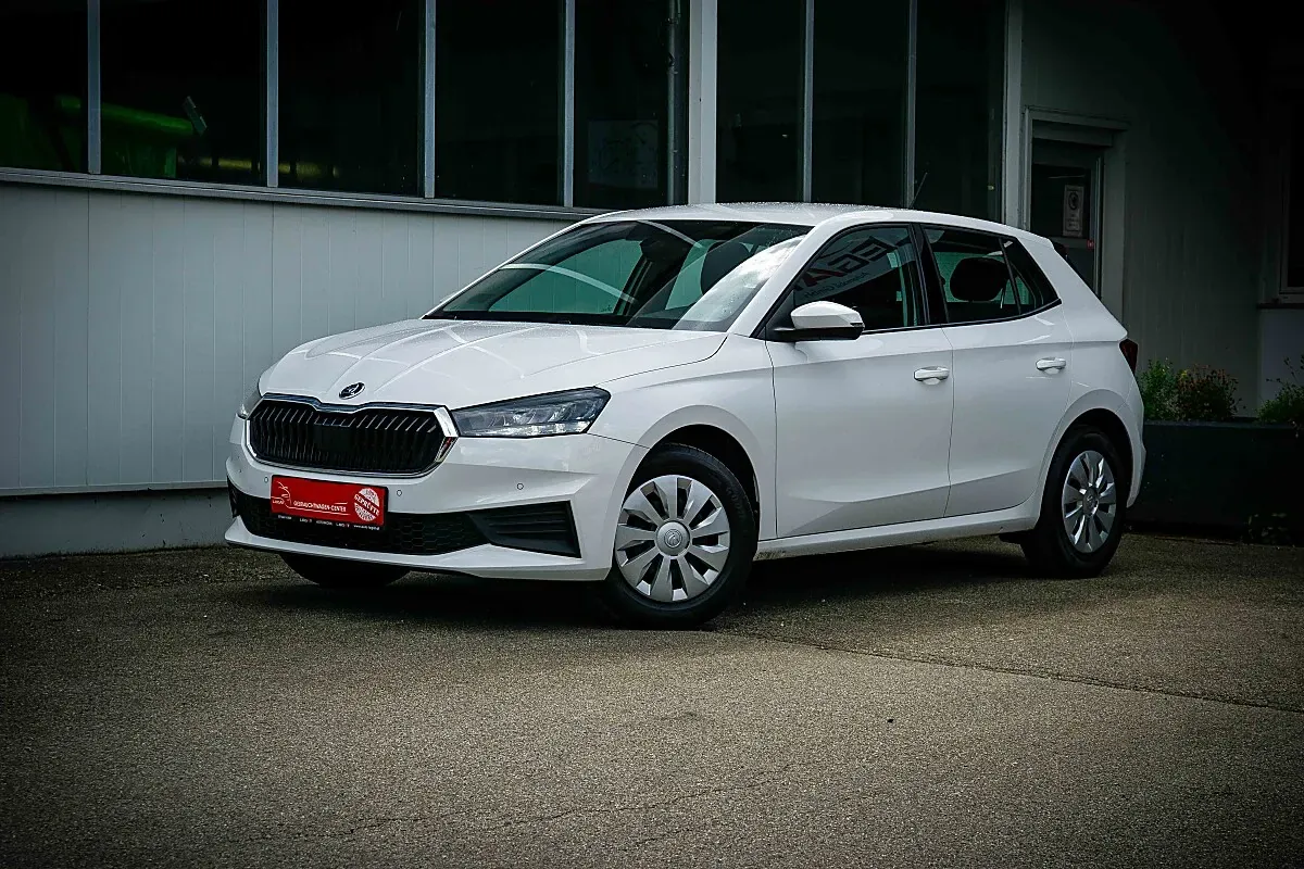 Skoda Fabia 2023 photo 2