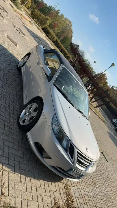 Saab 9-3 2010 photo 3